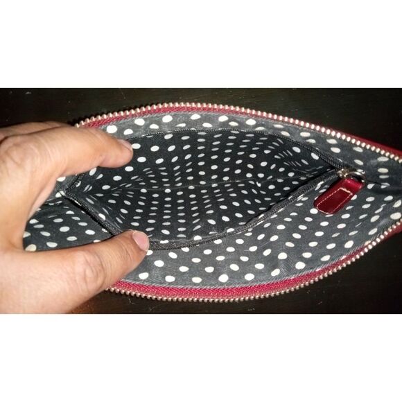 Limited Edition Burgundy clutch wristlet - Picture 7 of 8